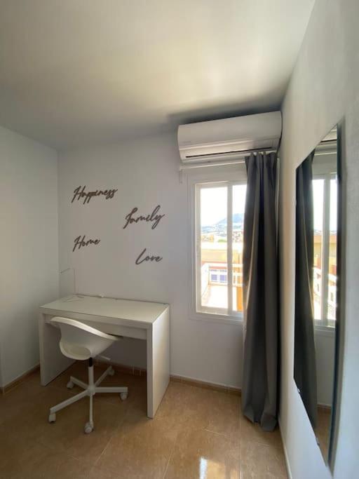 Apt Con Espectacular Vista, Piscinas, Recep 24 Hs Benalmadena Bagian luar foto