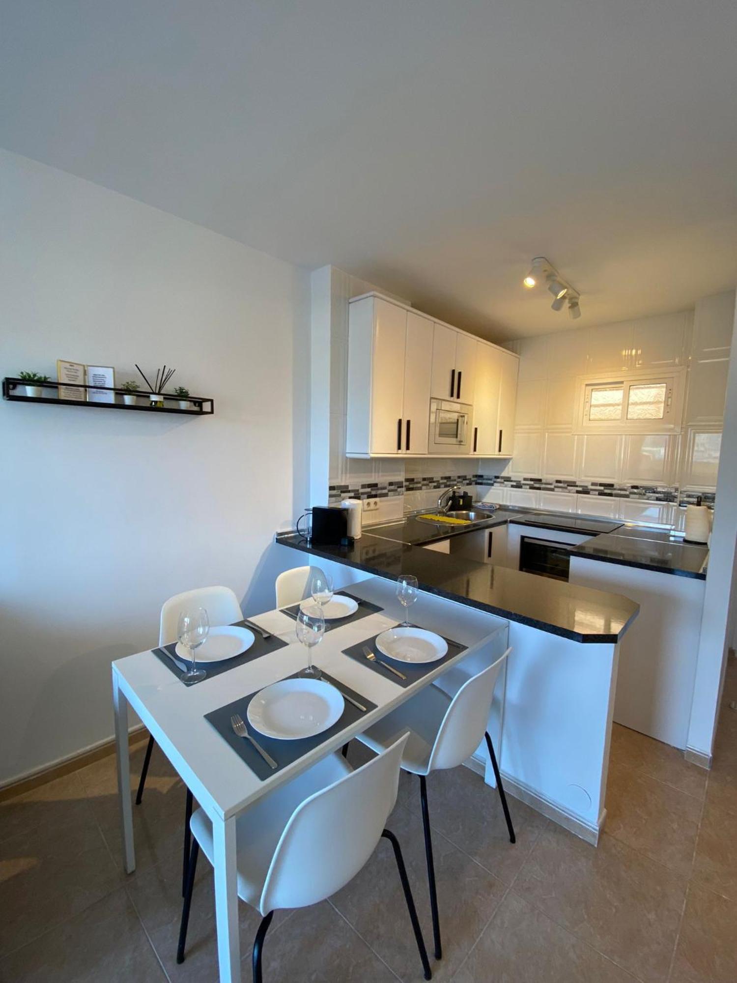 Apt Con Espectacular Vista, Piscinas, Recep 24 Hs Benalmadena Bagian luar foto